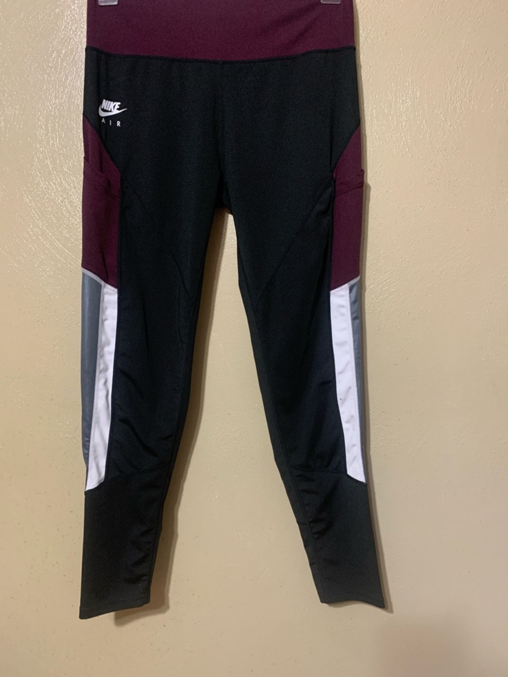 Nike Air size XL Black, Burgundy & White Panel Leggings Side pockets